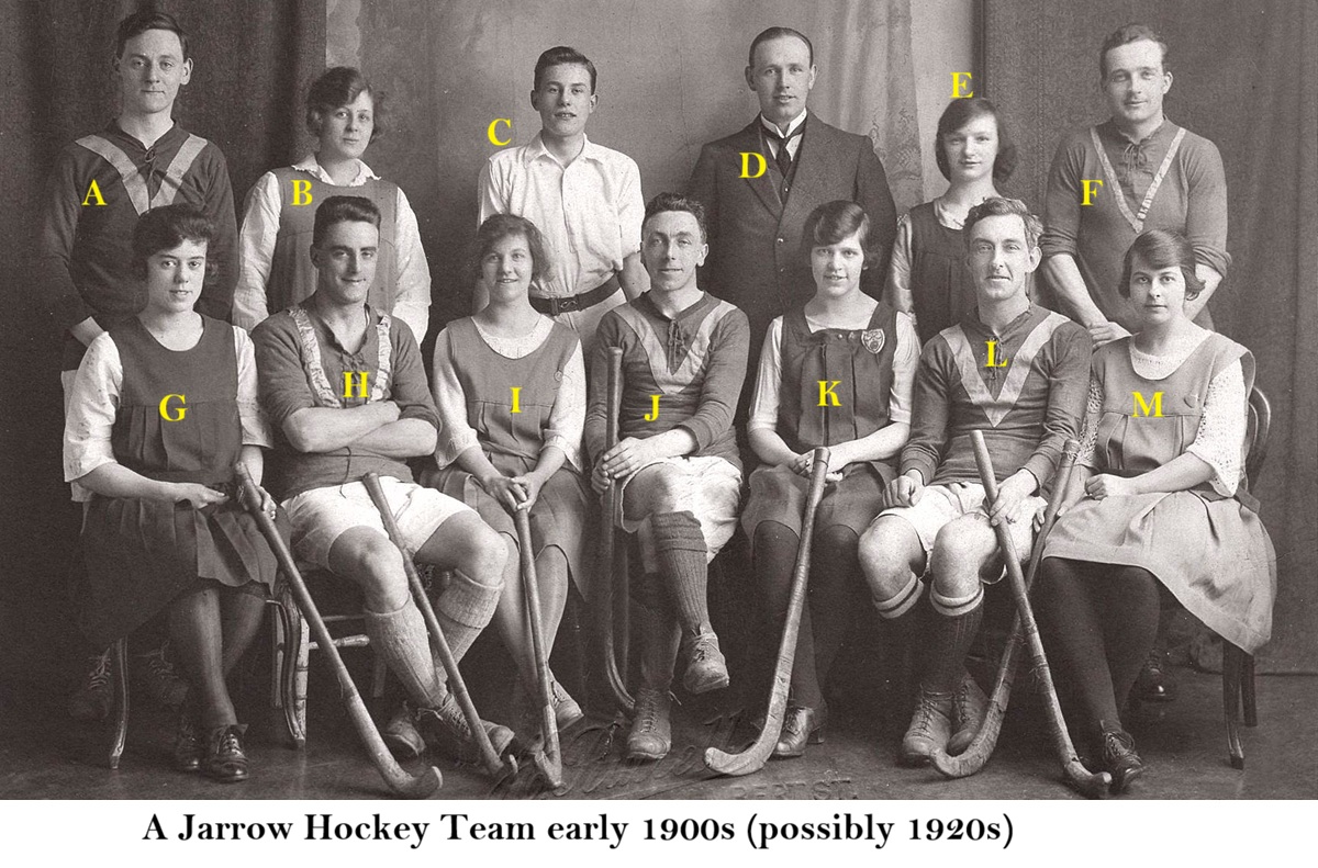 NAMESHockey-team-undated-postcard-photo-Copy