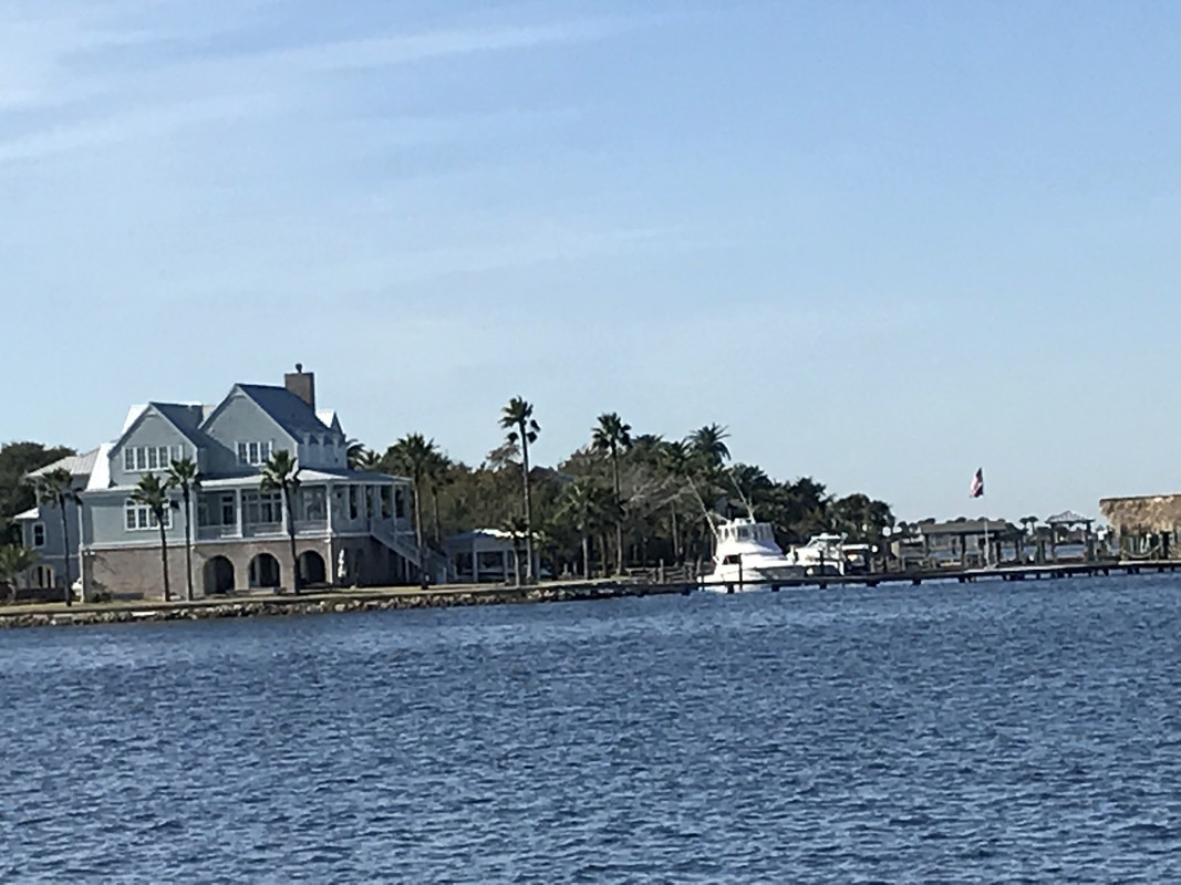 2CF33AE4-4BDF-4437-BC12-FB3FB6516DDB