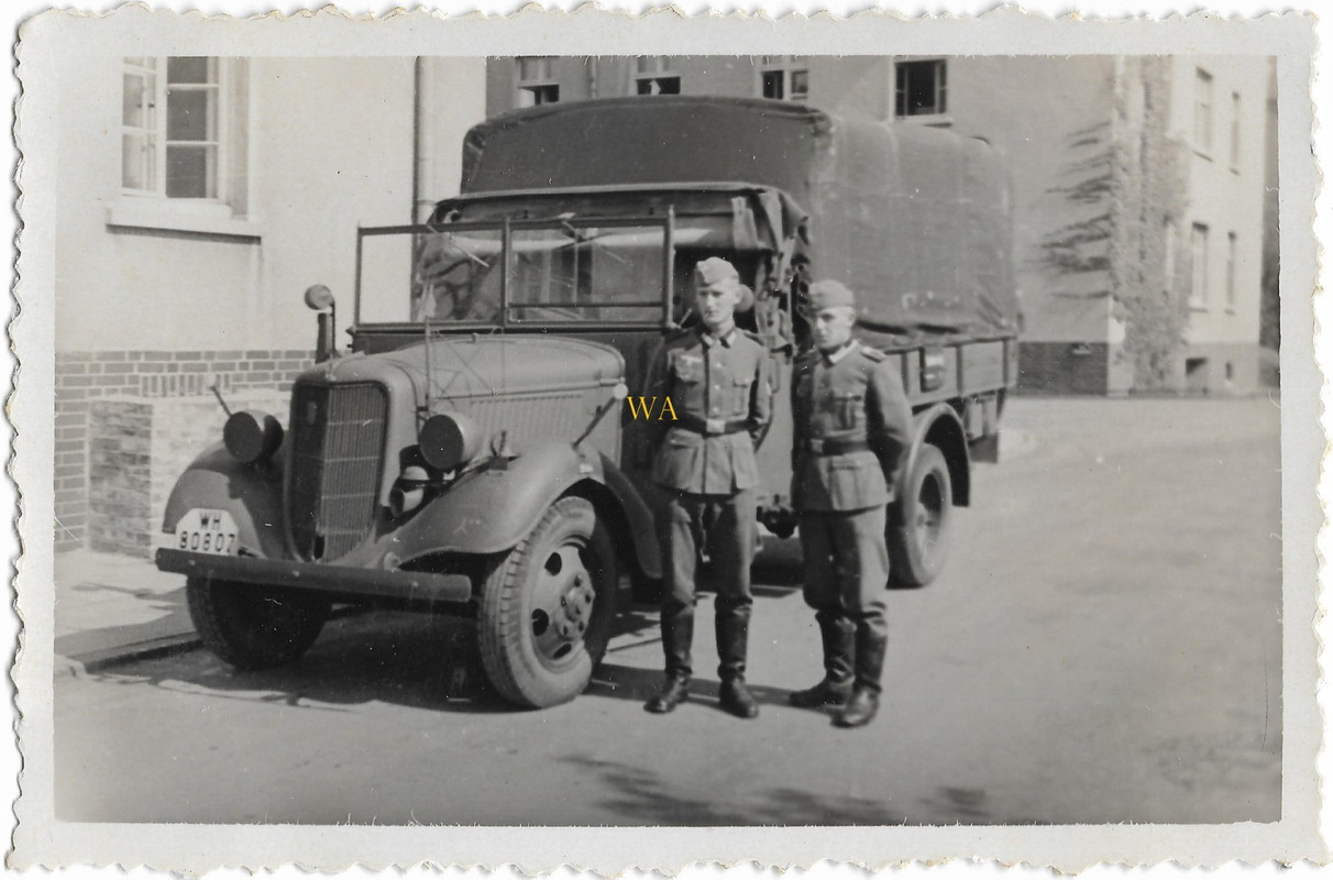 LKW Ford V8 51 mit offnen Einheitsführerhaus für Wehrmacht PKW Technik Fahrzeug