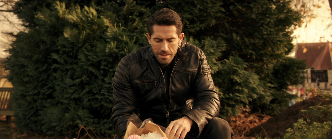 Accident Man (2018).mkv_snapshot_00.29.49_[2018.02.08_22.39.16]