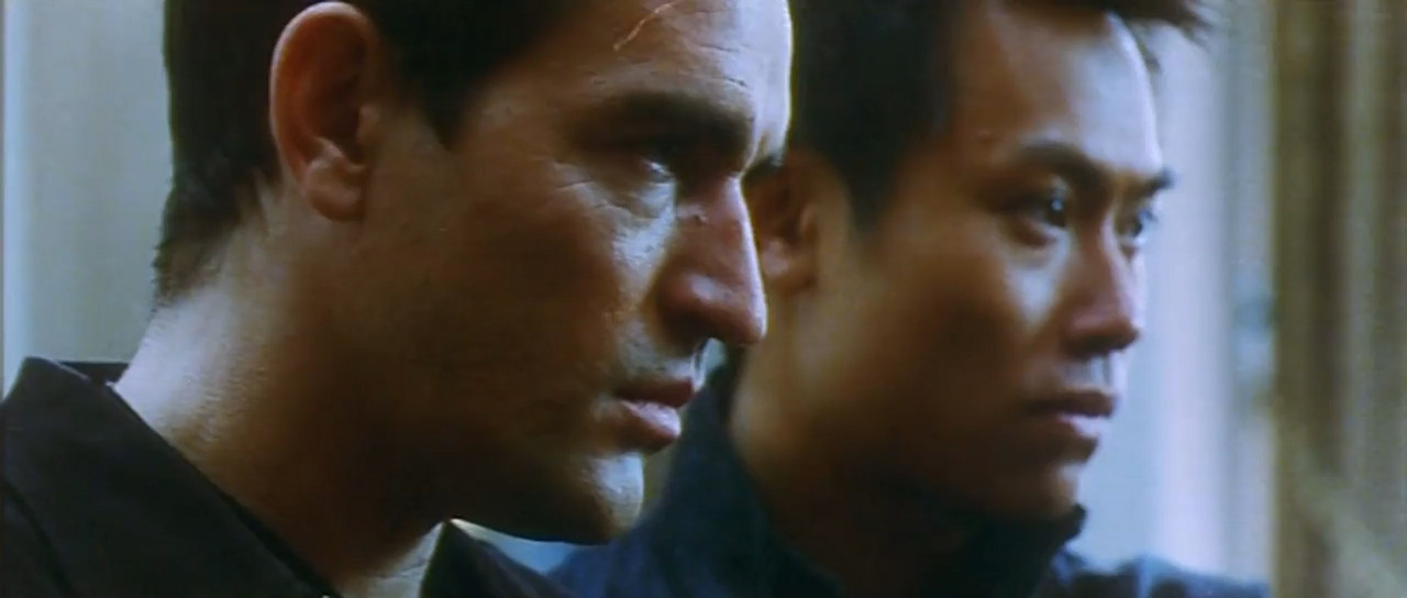 The Touch 2002 BluRay [Tamil + Chinese] 480p, 720p Screenshot