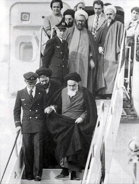 Imam-Khomeini-in-Mehrabad