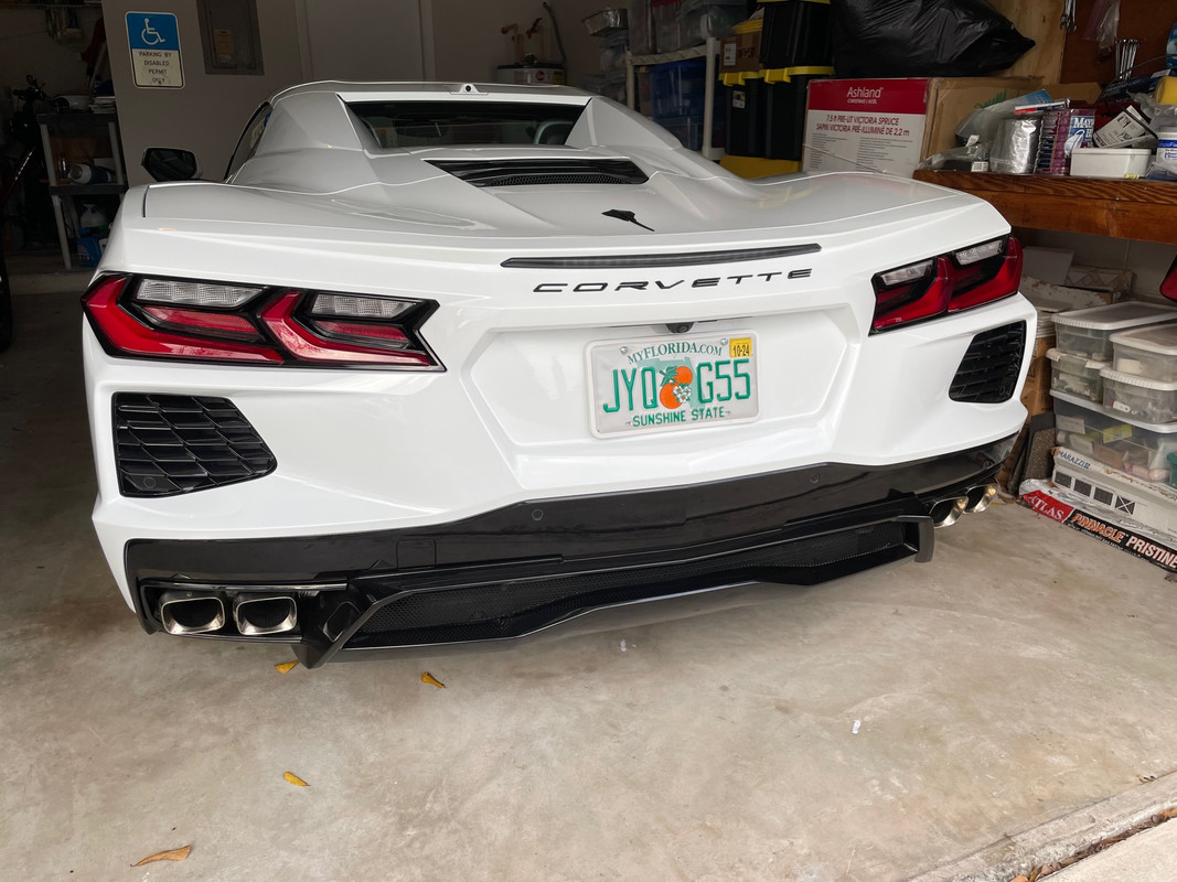 White Rubber Lic Frame (1)