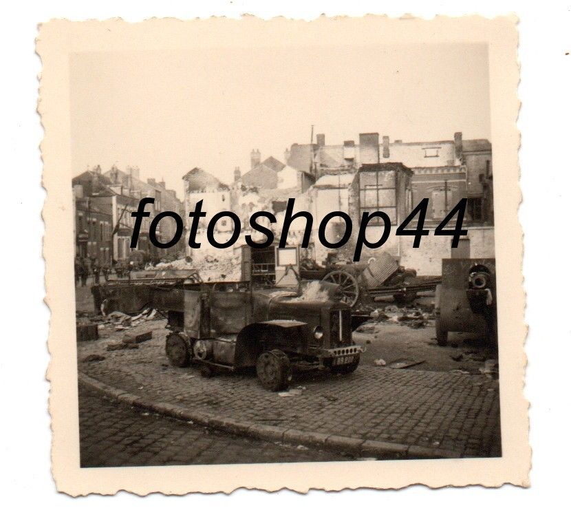 französischer LKW Geschütz Beute