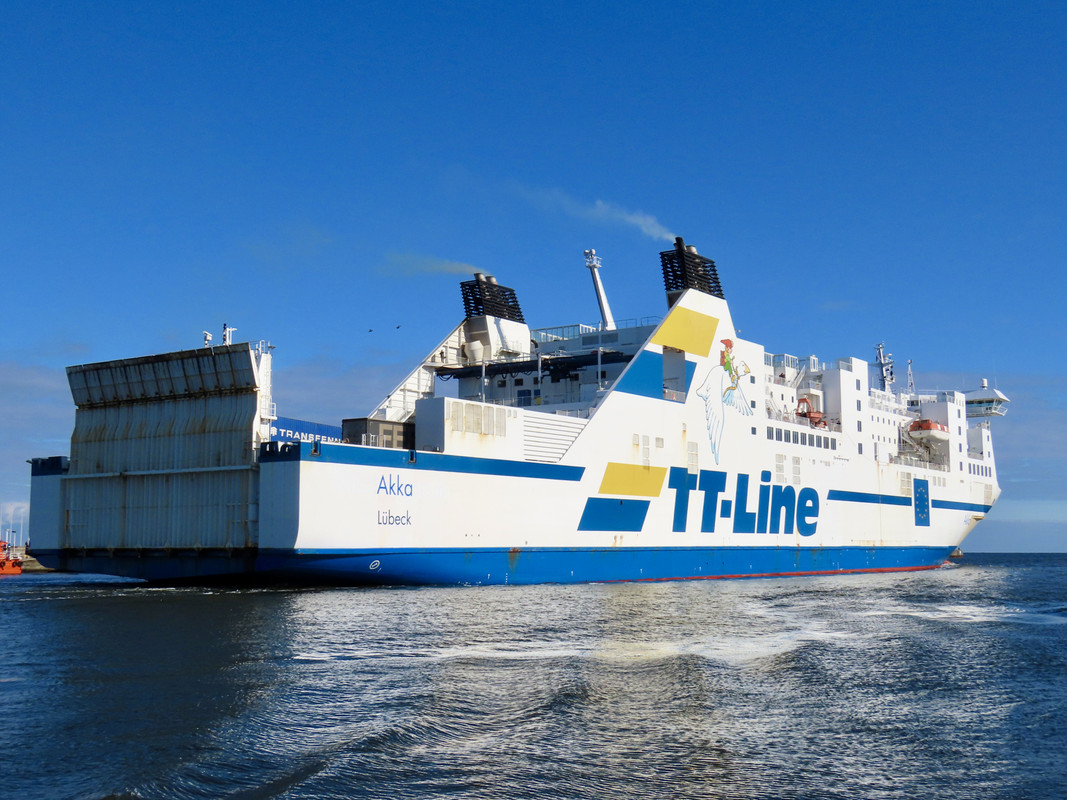 273EAC41-4D80-40A2-9D15-84D8243E7689