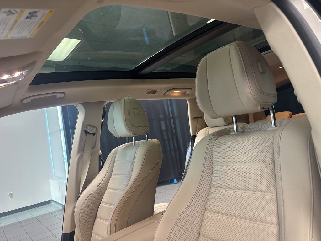 Vehicle thumbnail 23