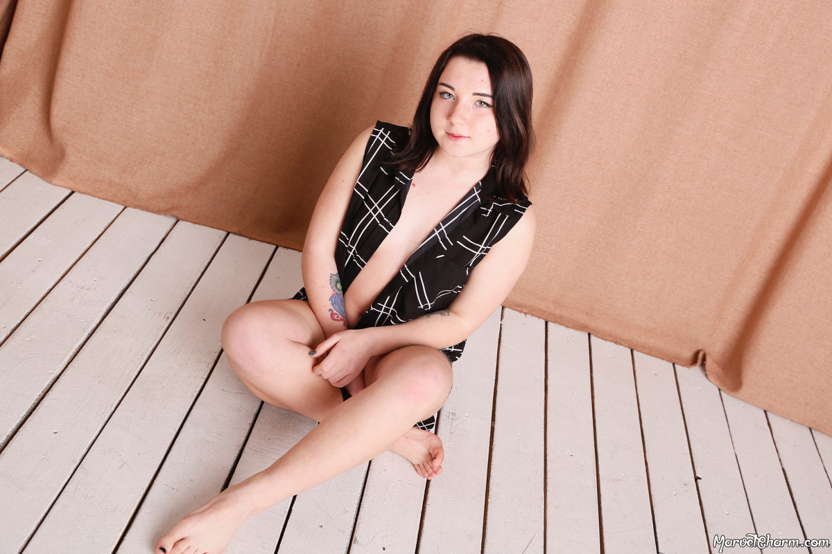 MarvelCharm_Jess-Big-Shirt-049