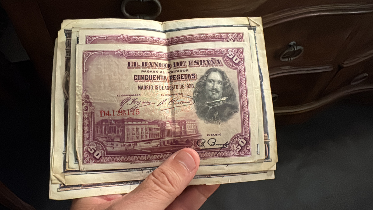 B34E7E53-169C-4744-A78D-52B99574FCAF