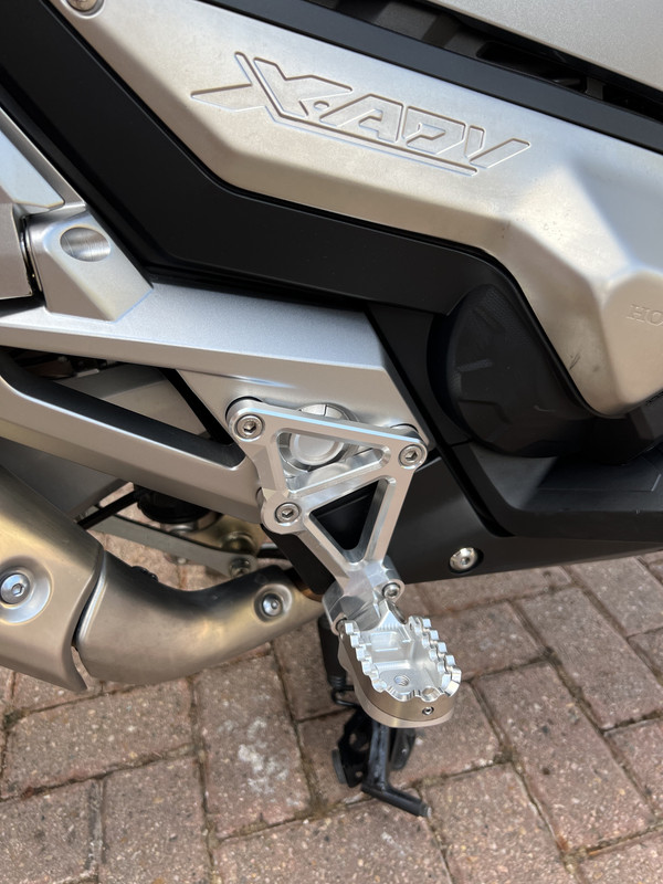 C32C4BA1-44E1-4372-9487-A8406B31272B