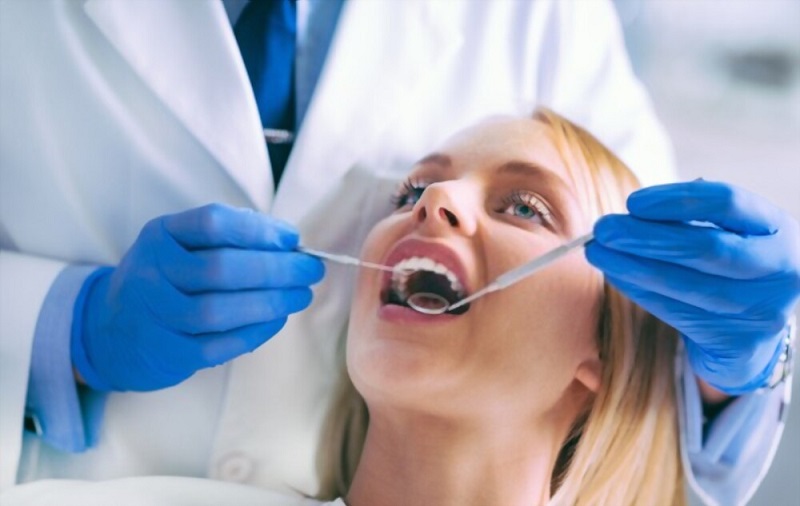 Cosmetic Dentist