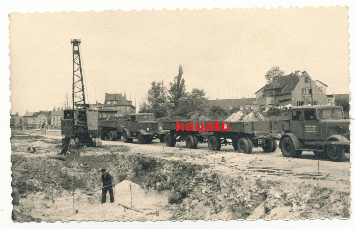 Schlepper Hanomag Typ SS 100 mit doppel Anhänger