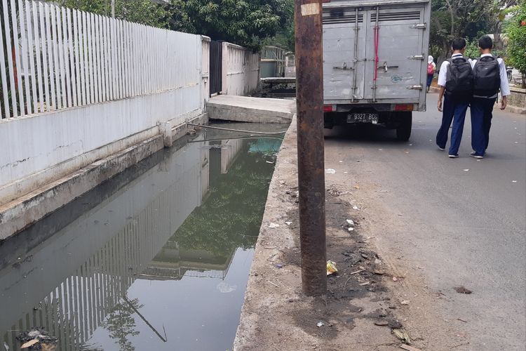 Kondisi got di Jalan Jelambar Madya, Blok A, Jelambar, Jakarta Barat pada Senin (16/12/2019)