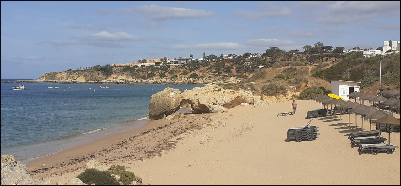 Albufeira-Praia-da-Oura-030625 (10)