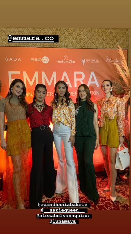Nia Ramadhani bersama Luna Maya dan Cathy Sahron saat