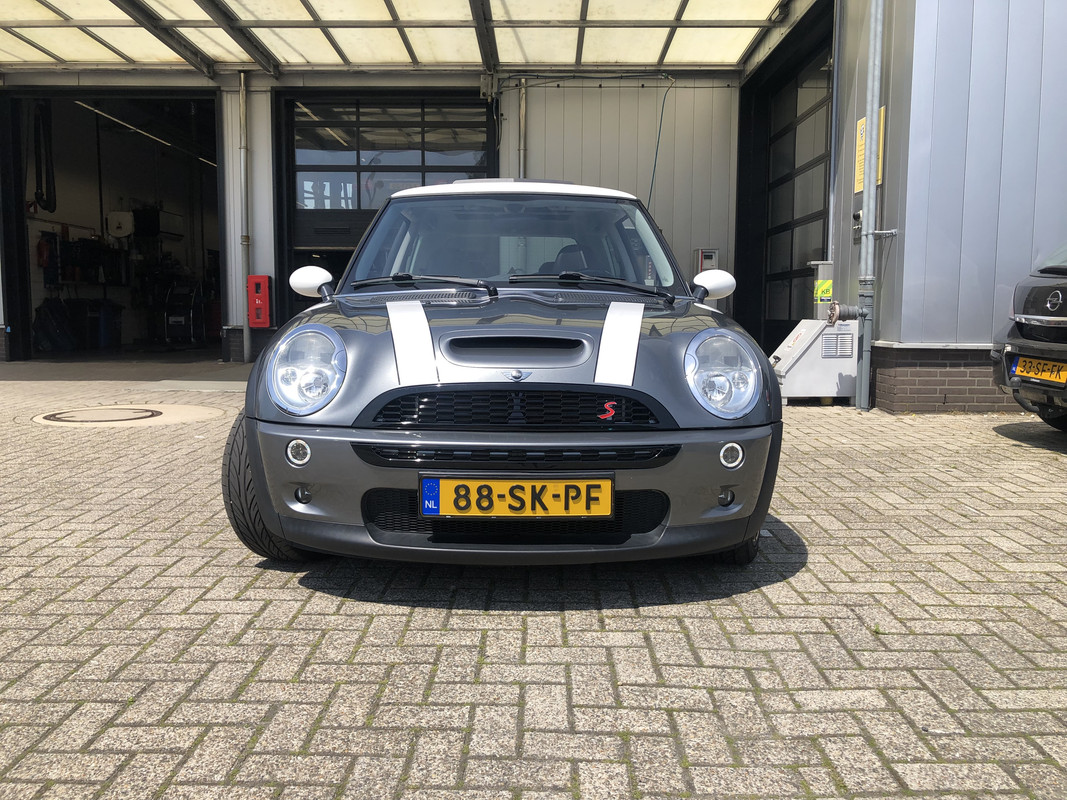 6390F668-42EE-4685-BD03-4DE897DAC3B7