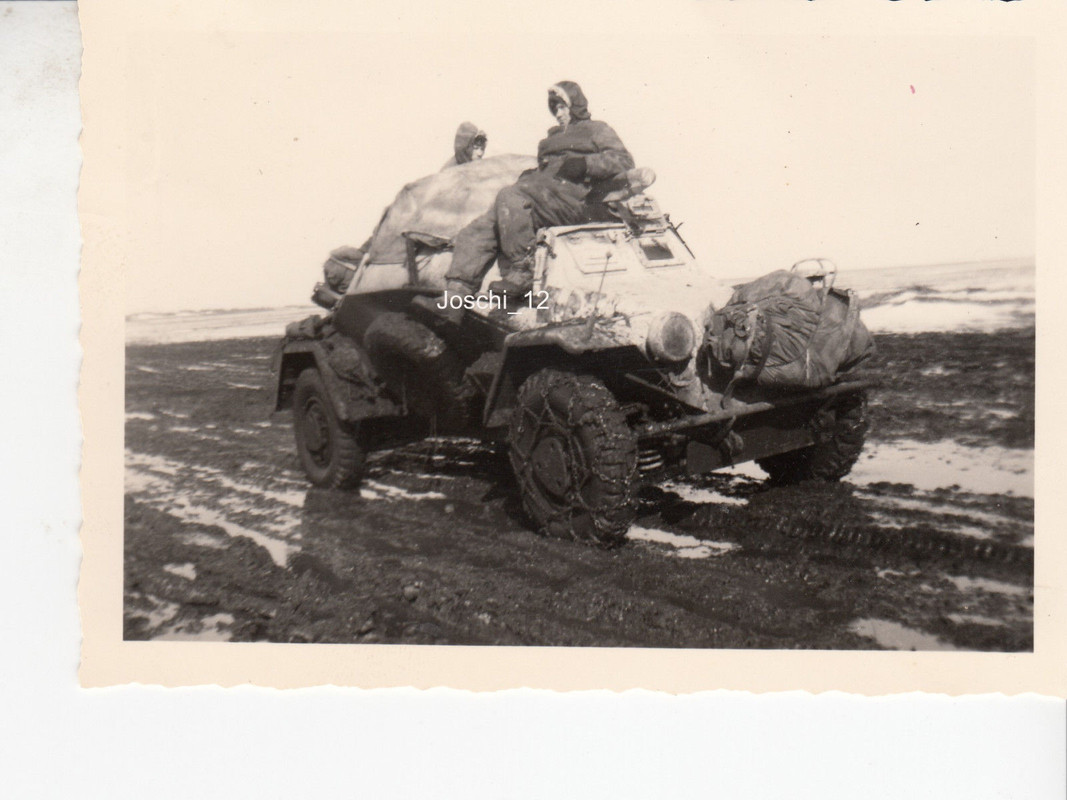 Foto   gep.SdKFZ Panzeraufklärer Winterkampf