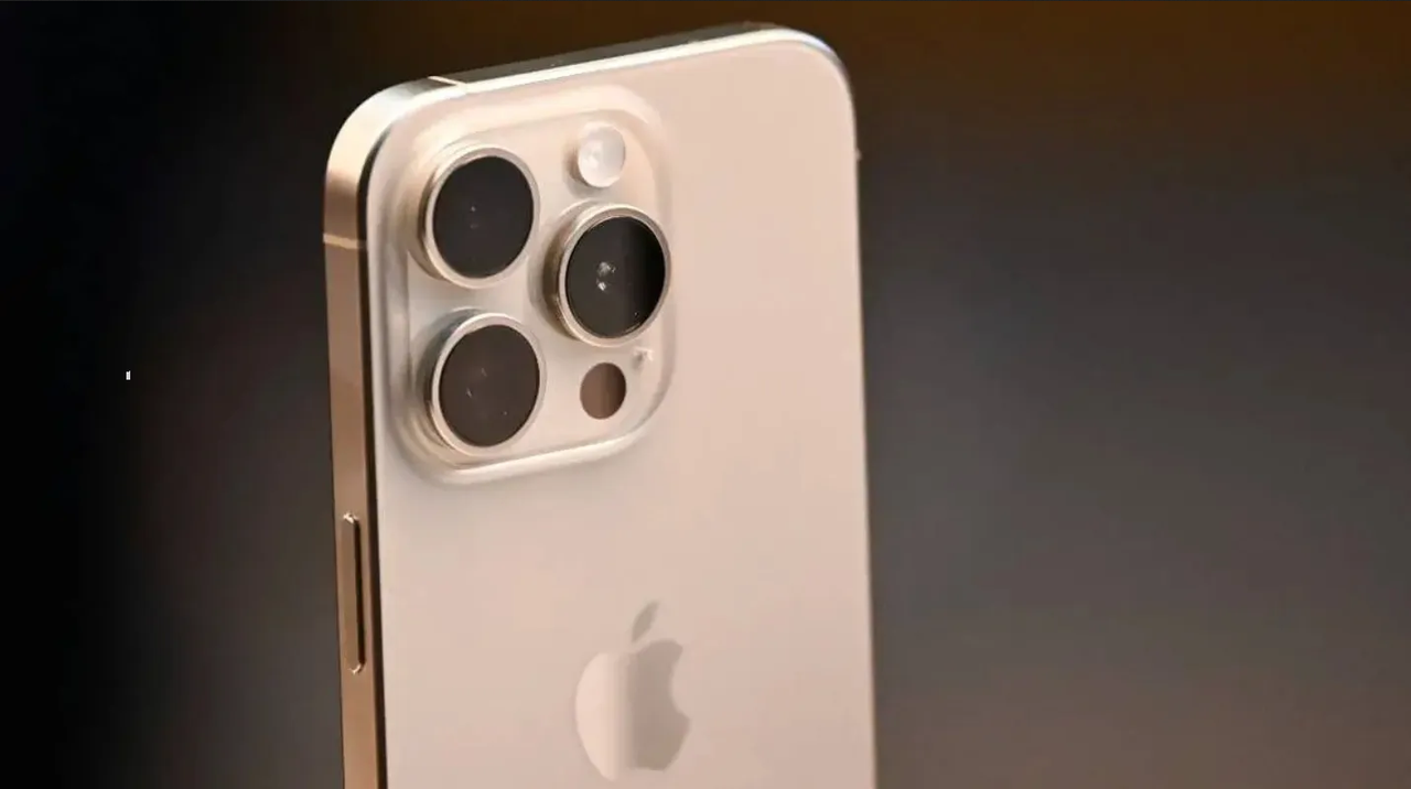 Apple ya está trabajando en el problema del sobrecalentamiento del iPhone 15 Pro