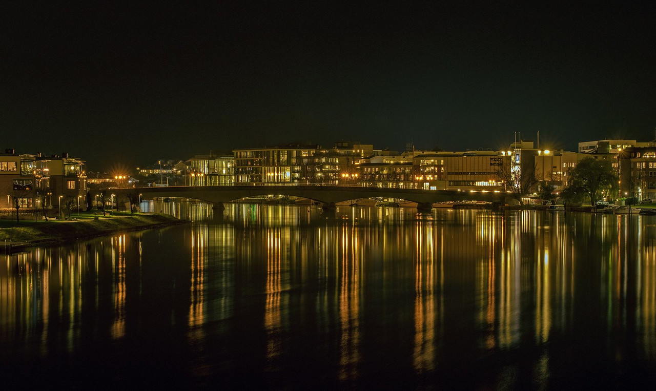 gold-bridge-norway.jpg