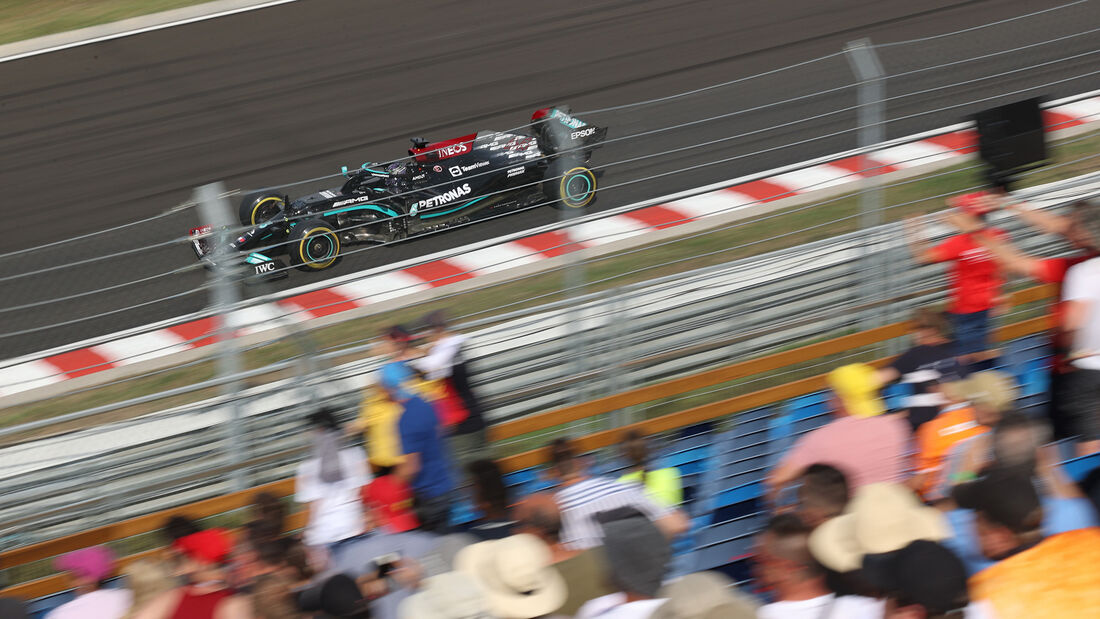 Lewis-Hamilton-Mercedes-GP-Ungarn-2021-Budapest-Rennen--169Gallery-a928a54e-1819463