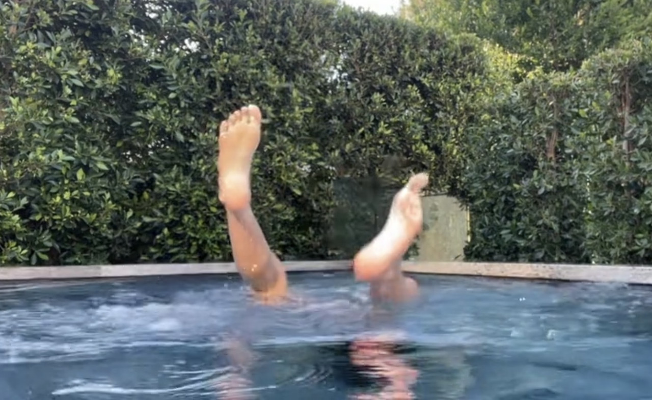 Dixie-DAmelio-Feet-6081524