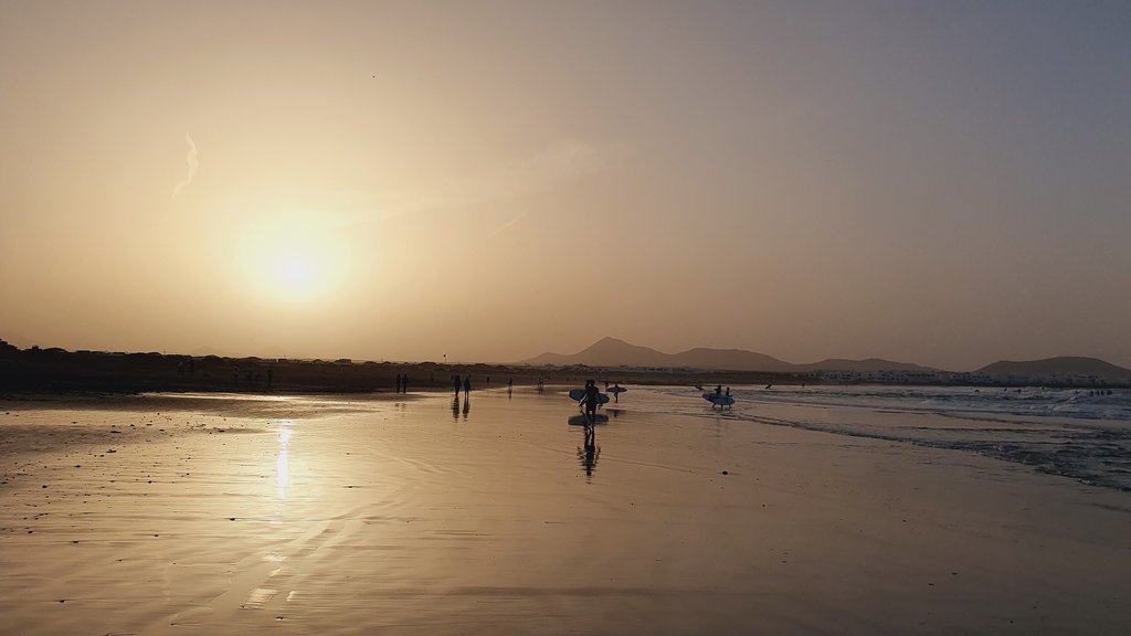 Lanzarote: pisar la Luna sin dejar La Tierra - Blogs de España - TEGUISE Y PLAYA FAMARA: En busca de Jon Kortajarena (18)