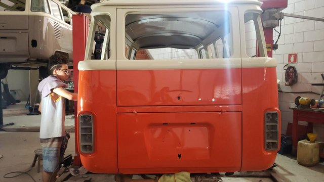 4CD8595D-5D36-4065-A6E2-443B4ECB4FB3