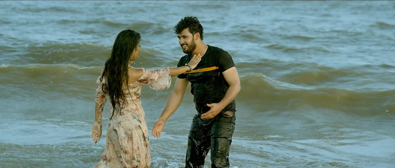 Pyar Hi Pyar 2021.1080p.AMZN.mkv_snapshot_17.46_[2021.07.09_16.47.48]