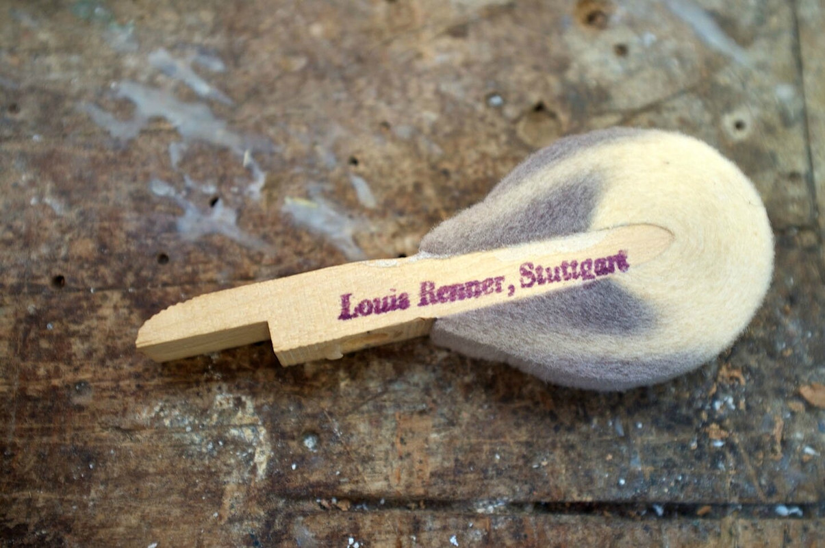 marteauxRennerImpregnesAlaBase(enViolet)