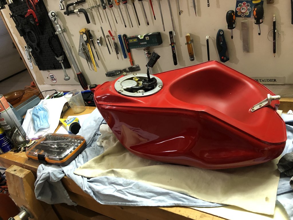 9800FCB3-0F90-476B-96DF-40FE8454A0C3