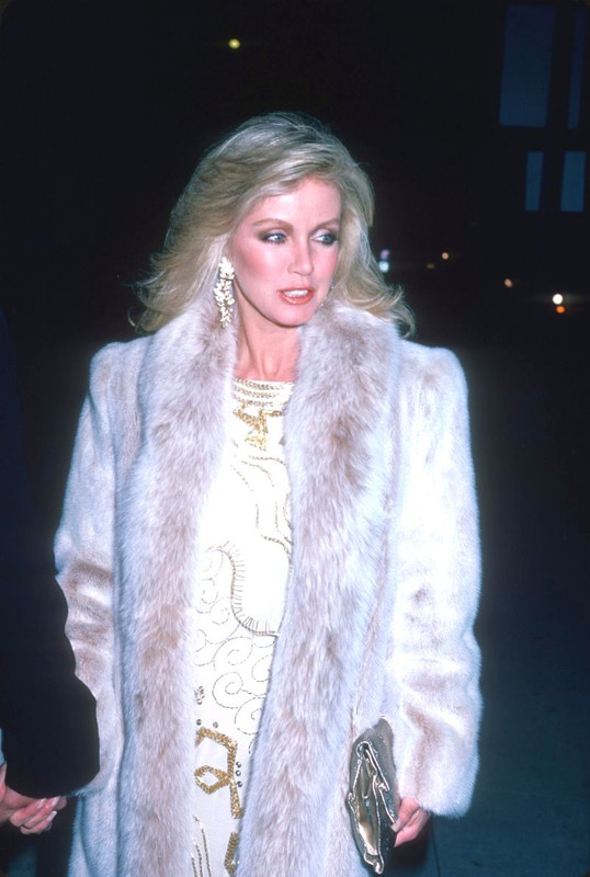 donna_mills_a05