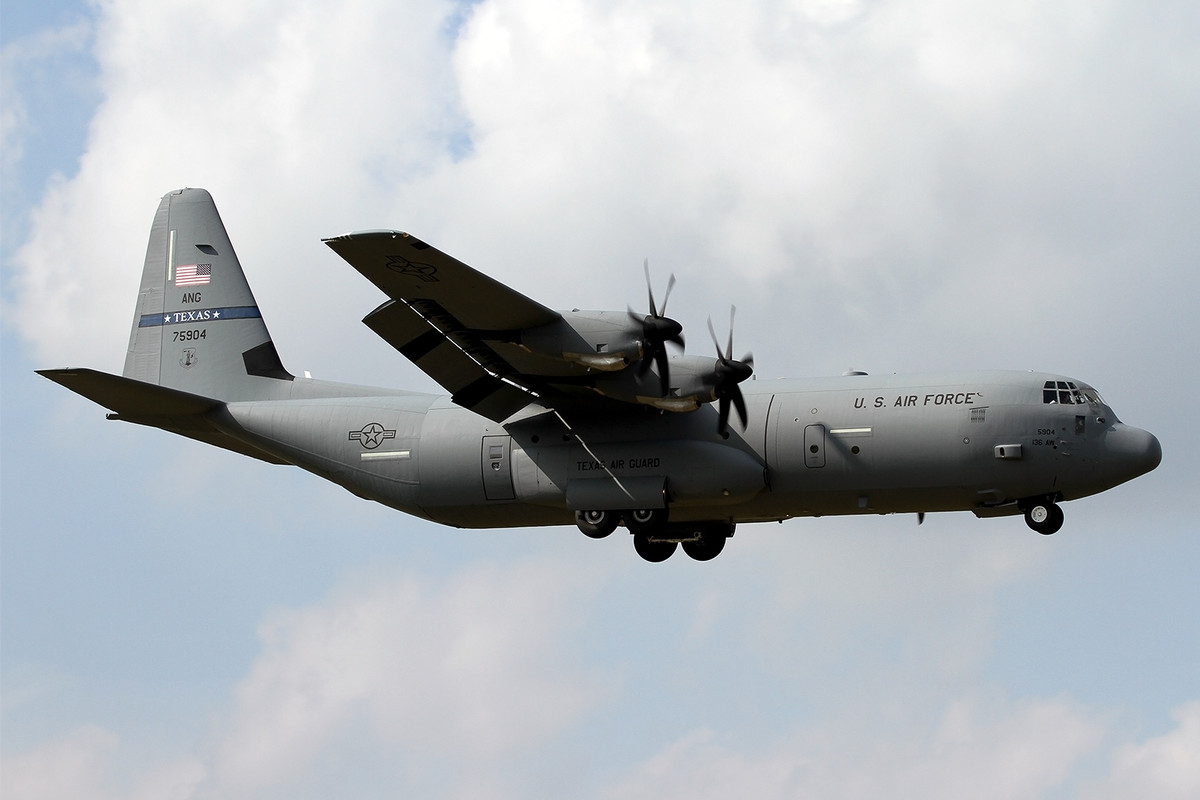116_C-130J-30_USAF_17-5904_181 AS