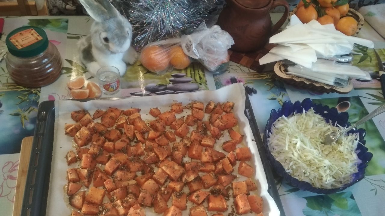 photo_5258184463580512278_y