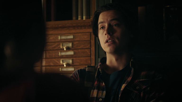 Riverdale.S05E01.L.ultimo.ballo.WEBRip.ITA.ENG.AAC.x264-BlackBit[screenshot 5]