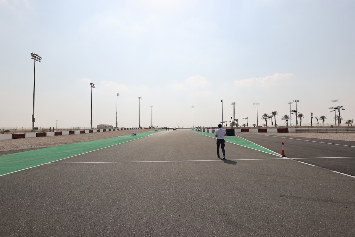 [Imagen: f1-gp-qatar-giovedi-track-walk-214.jpg]