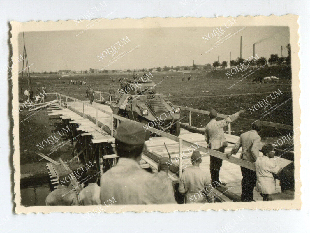 Foto Mikołów Polen Polizei Bataillon (mot.) Radpanzer STEYR ADGZ Tank