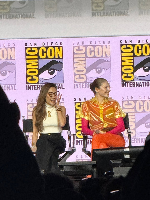 Hunter Schafer at the Blade Runner 2099 Panel for SDCC in Hall H wearing Marc Jacobs BLADE RUN (9)