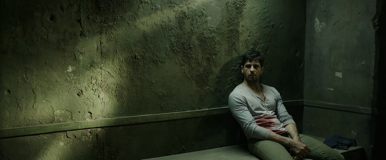 Ittefaq (2017) (1080p BluRay x265 Natty).mkv_20180515_223949.473