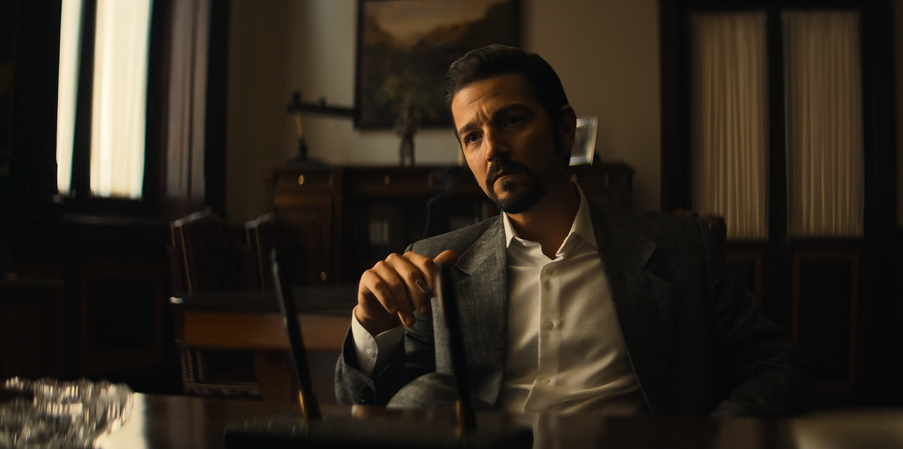 Narcos.Mexico.S02E03.Ruben.Zuno.Arce.1080p.10bit.BluRay.AAC5.1.HEVC-Vyndros.mkv_snapshot_35.42_[2023