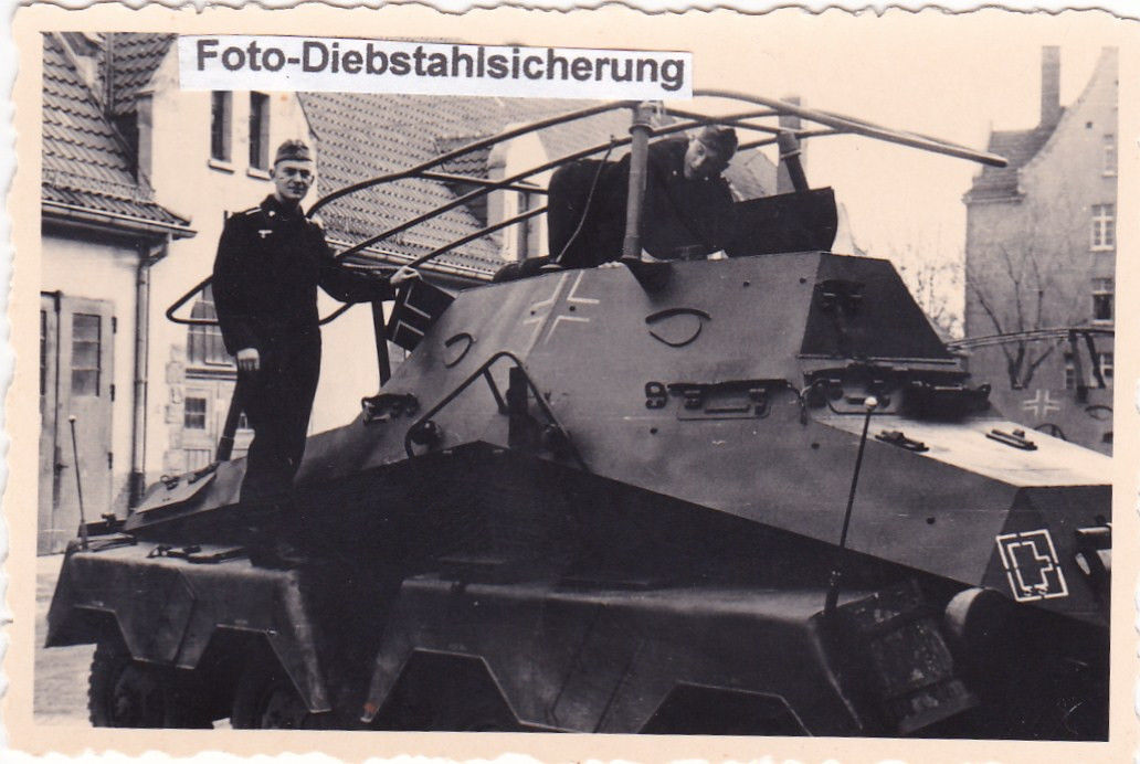 Foto Panzerfunkwagen Sd. Kfz. 263 (8-rad) klappb