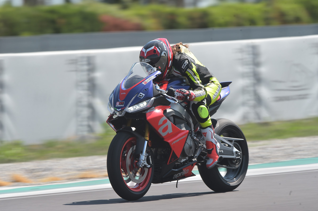 ED928978-B873-4602-84FA-1B69F1519B49