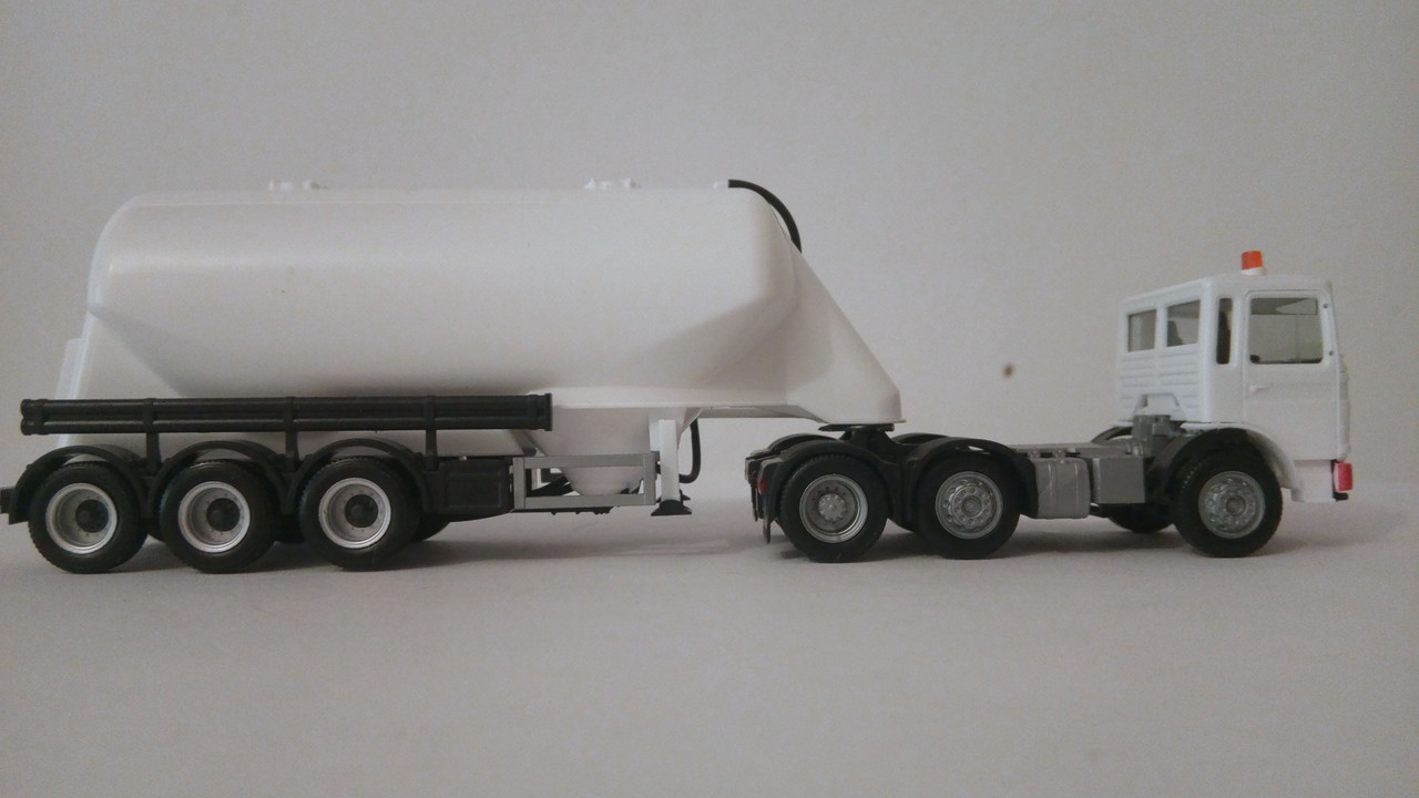 Mach (9211)