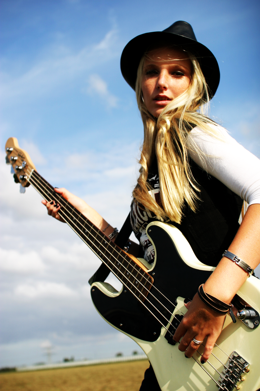 make_me_move__by_mespetitsmanques-d4ww8mu