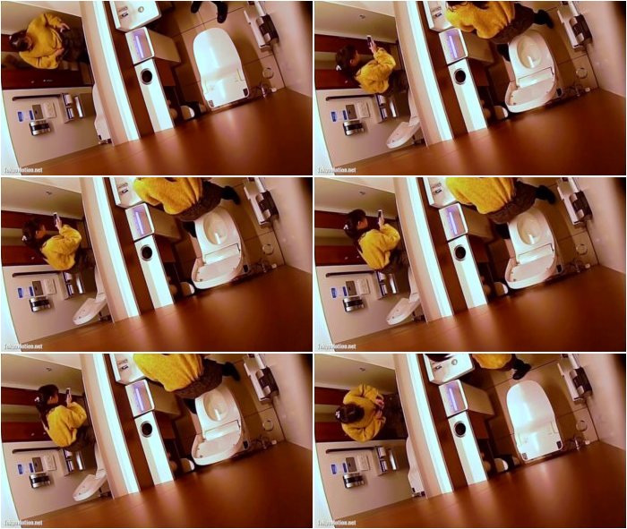 [Image: hidcam-mast-in-toilet-3.jpg]
