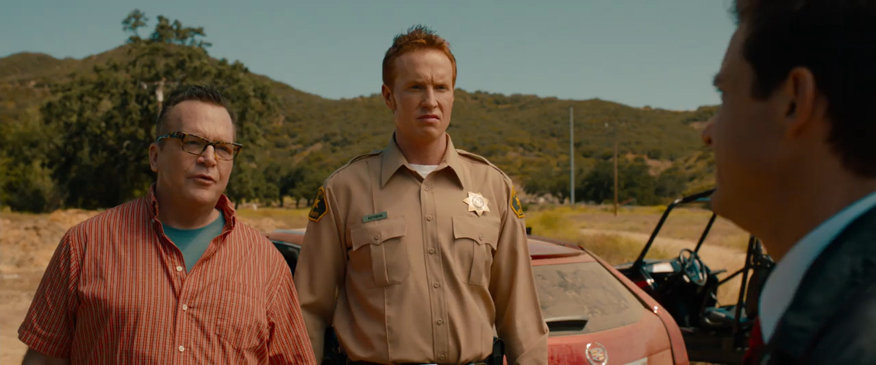 Hit & Run 2012 BluRay [Hindi + English] 480p 720p ESub Screenshot