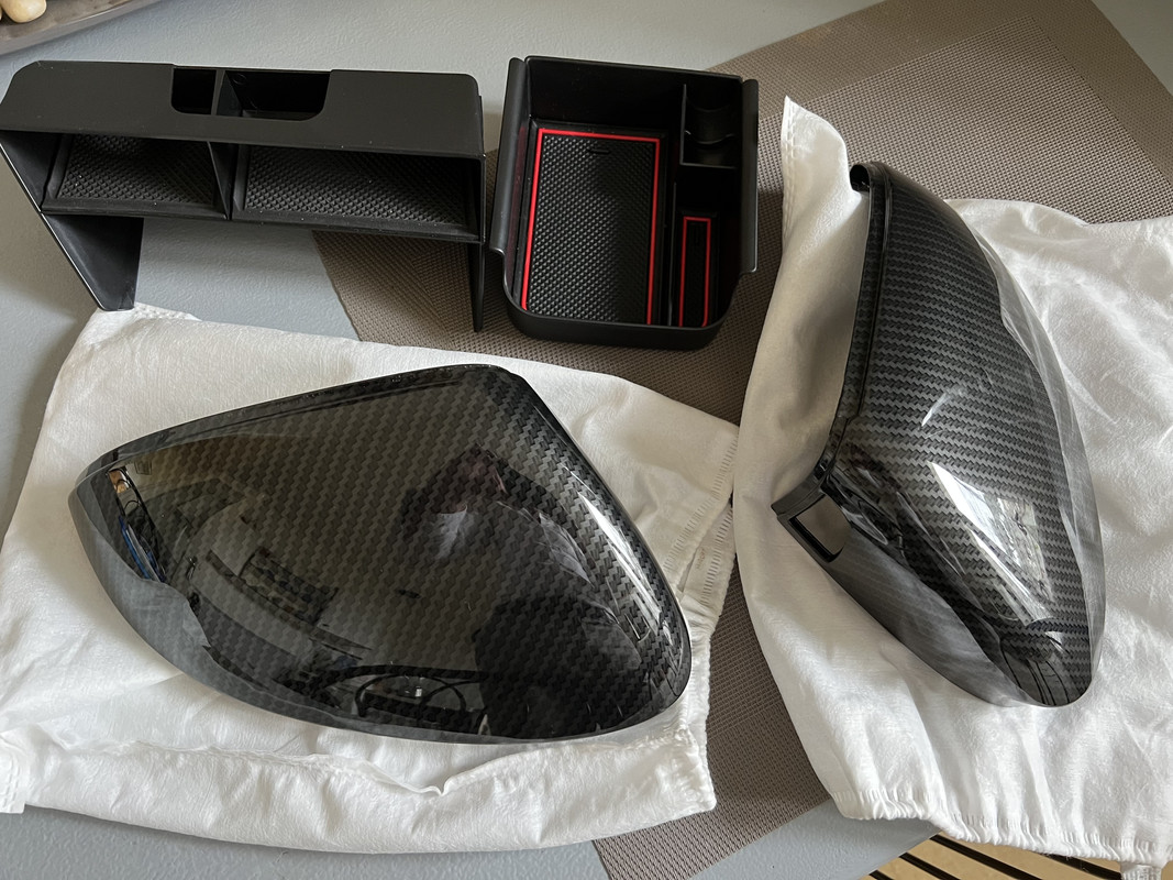 0F6AF820-B27A-47E3-B390-8F918C87B644