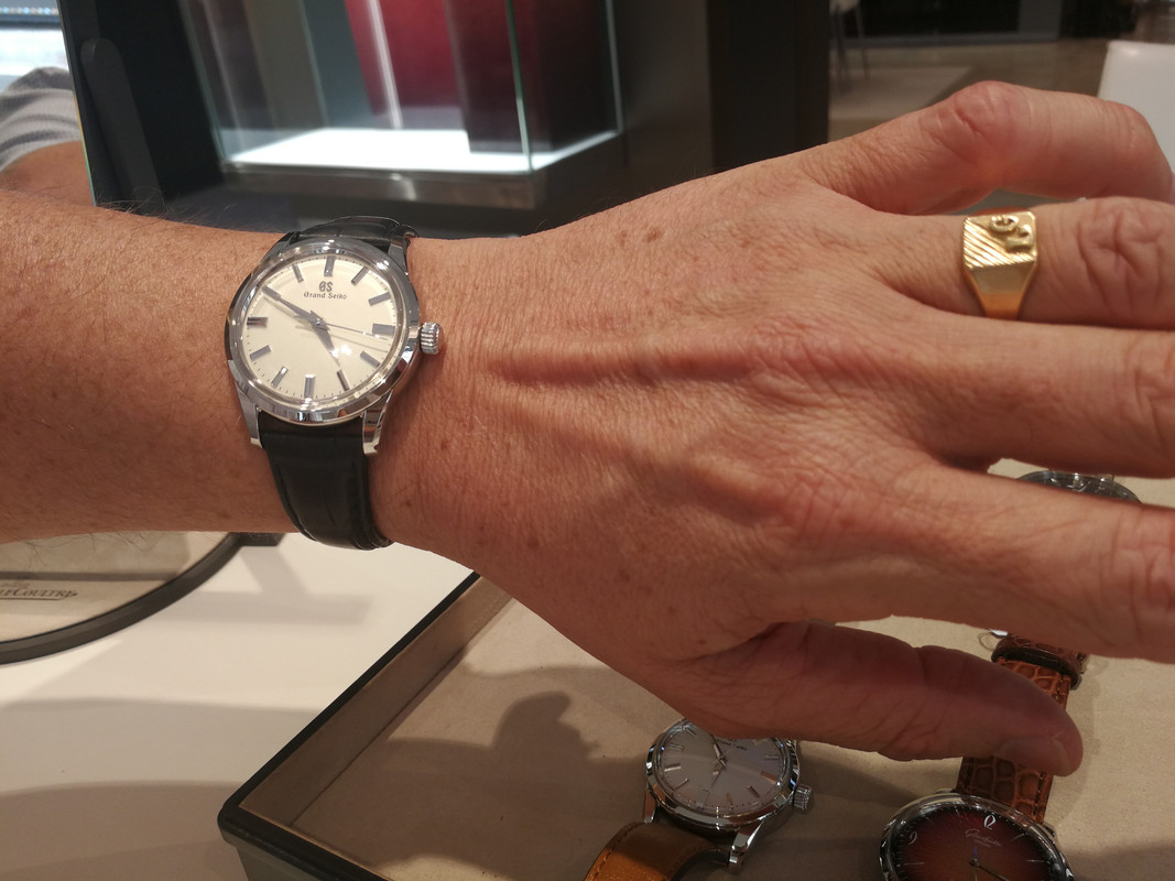 Aide choix montre "indépendante" moins de 8k€ - Page 4 211