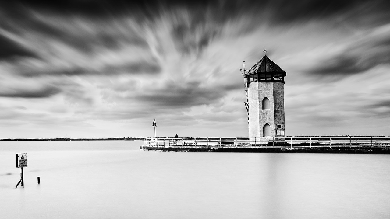 blacknwhitebrightlinseastower.jpg