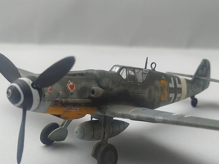 Bf-109G-6 JG-77 Steinheurer, AZ models, 1/72 IMG-20211107-095636