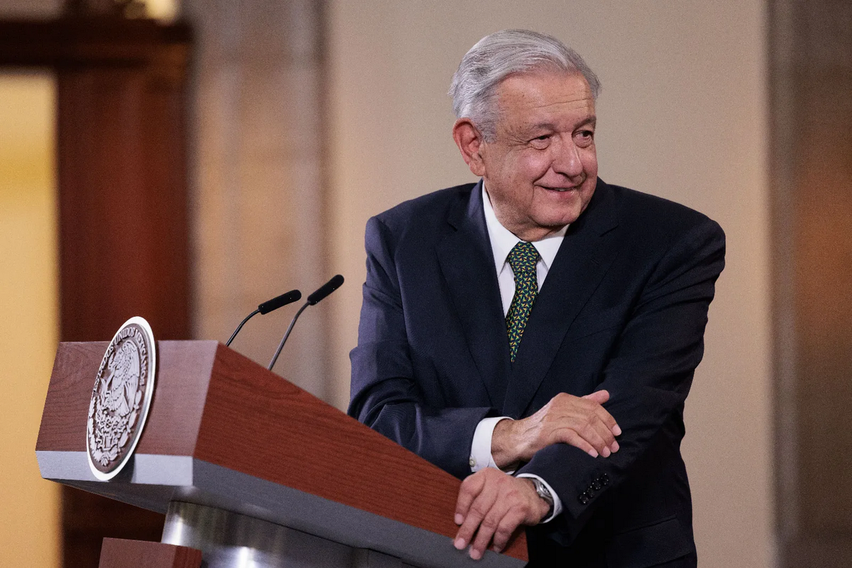 Javier Milei, presidente de Argentina, desbanca a AMLO entre los mandatarios más populares