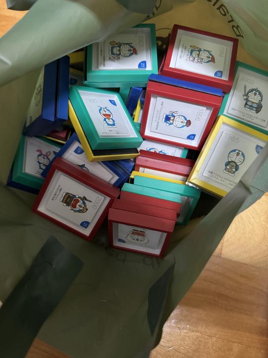 贈送 哆啦Ａ夢磁鐵